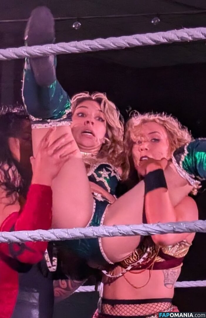 Thea Hail / theahail_wwe Nu OnlyFans  Foto vazada #5