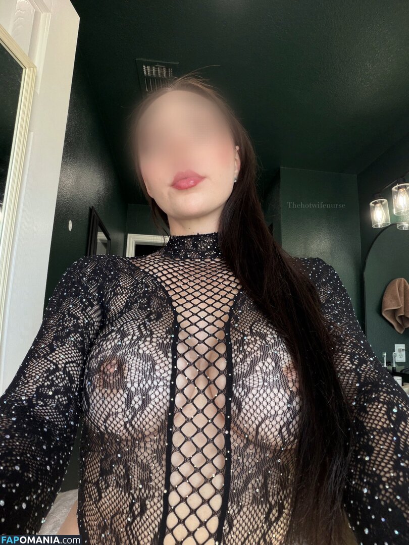 Thehotwifenurse / girlthatbreathesunderwater Nu OnlyFans  Foto vazada #17