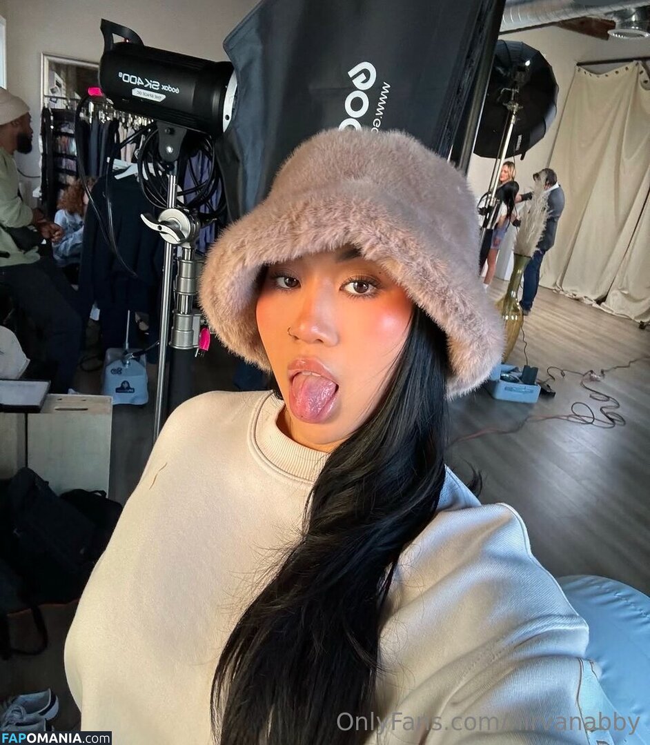 nirvanabby / theonlyyennii Nu OnlyFans  Foto vazada #1