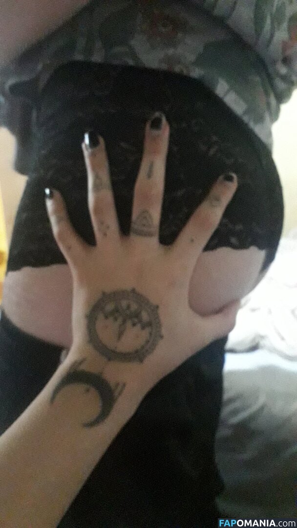 therubymoon / therubymoon7 / therubymoonz Nu OnlyFans  Foto vazada #3