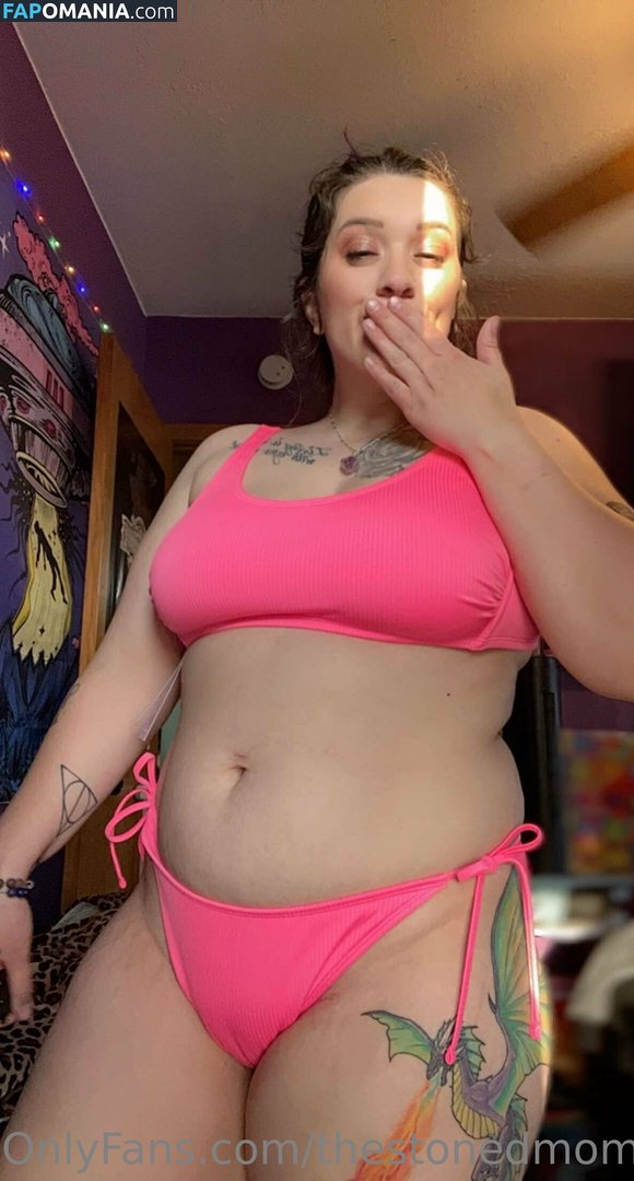 thestonedmom / thestonedmother Nu OnlyFans  Foto vazada #7