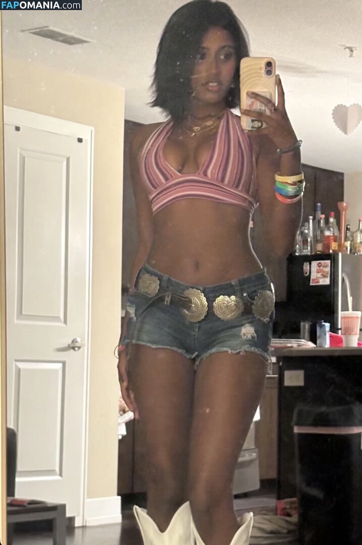 Thya Sridharan / thya.sridharan Nu OnlyFans  Foto vazada #3