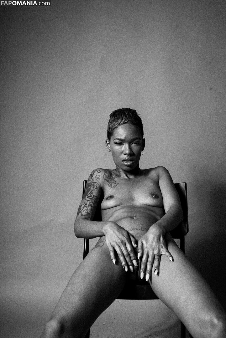 TheRealTiaReid / Tia Reid / corpsdedieu / https: / officialtiareid Nu OnlyFans  Foto vazada #2