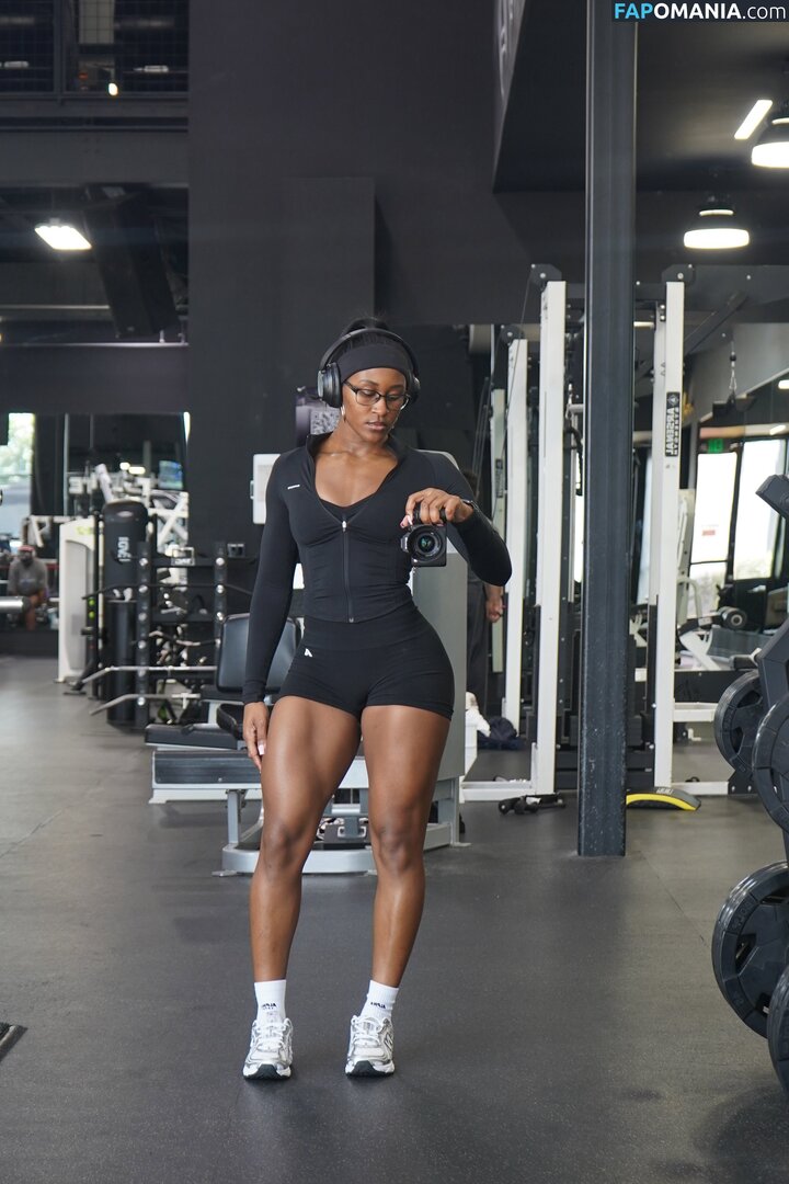 T.hoowww / Tiara Howard Nu OnlyFans  Foto vazada #5