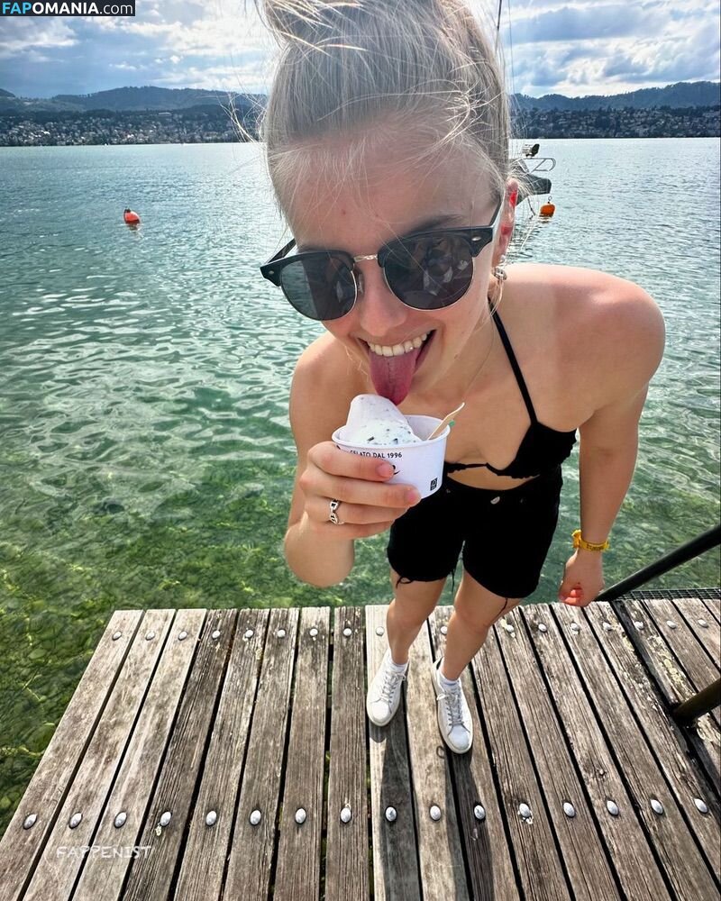 Tina Hausmann Nu OnlyFans  Foto vazada #2