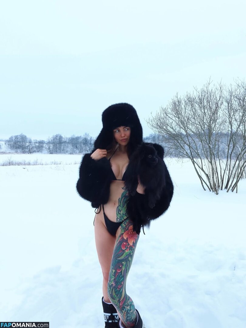 Toma Zhdanova / tomato_mood Nu OnlyFans  Foto vazada #3