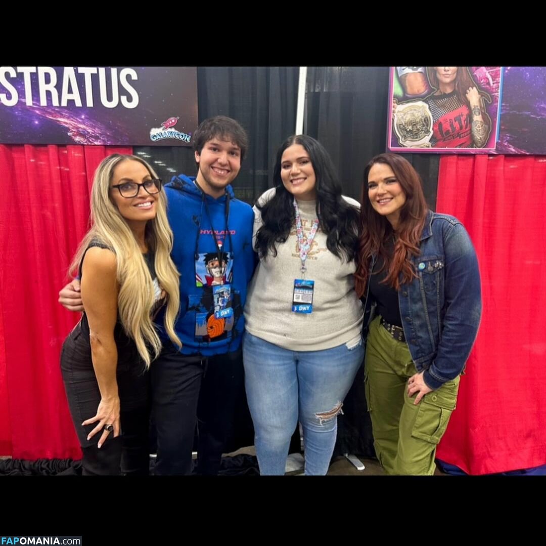 Trish Stratus / trishstratuscom Nu OnlyFans  Foto vazada #549