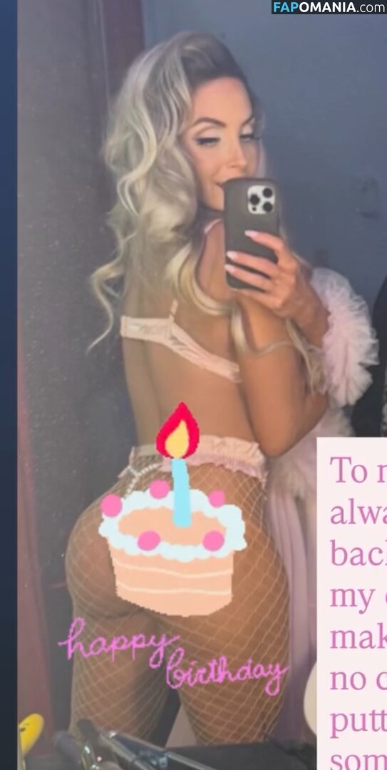 Trish Stratus / trishstratuscom Nu OnlyFans  Foto vazada #1464