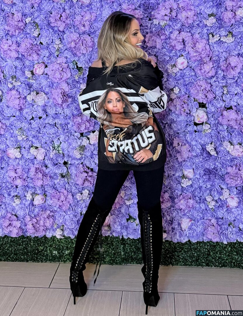 Trish Stratus / trishstratuscom Nu OnlyFans  Foto vazada #1470