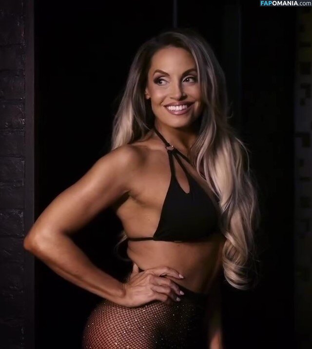 Trish Stratus / https: / trishstratus / trishstratuscom Nu OnlyFans  Foto vazada #1479