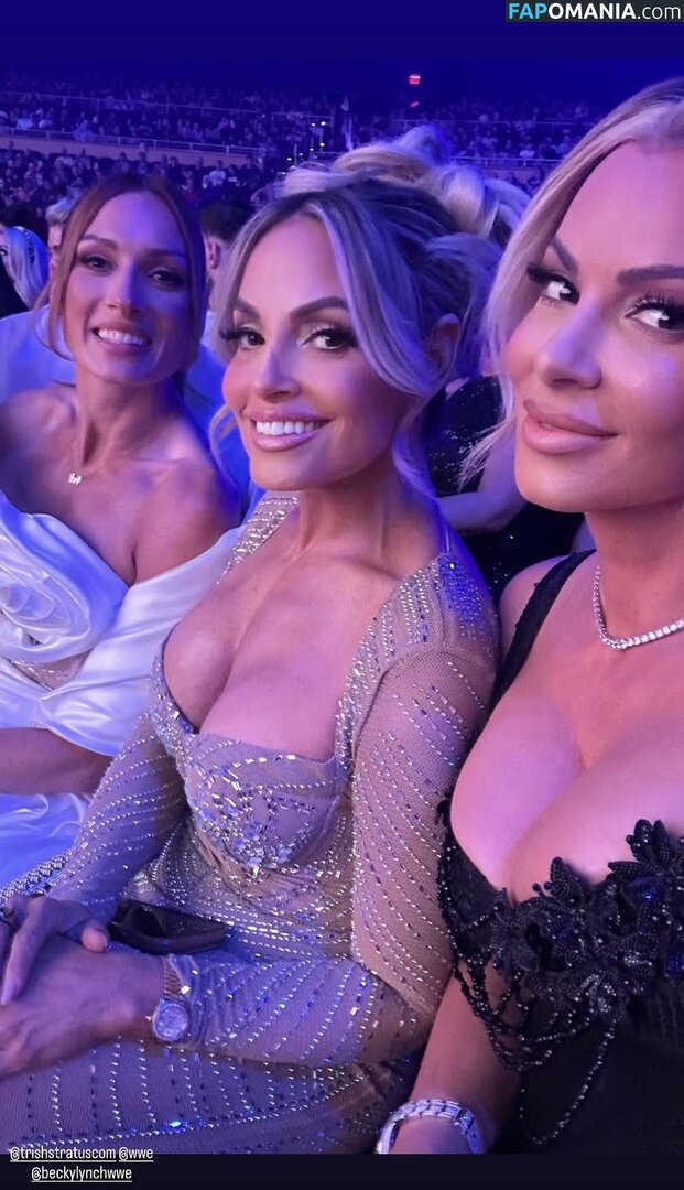 Trish Stratus / https: / trishstratus / trishstratuscom Nu OnlyFans  Foto vazada #1493