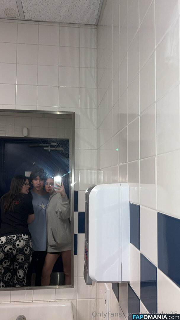 trixibaby25 / wonda_pasha Nu OnlyFans  Foto vazada #1