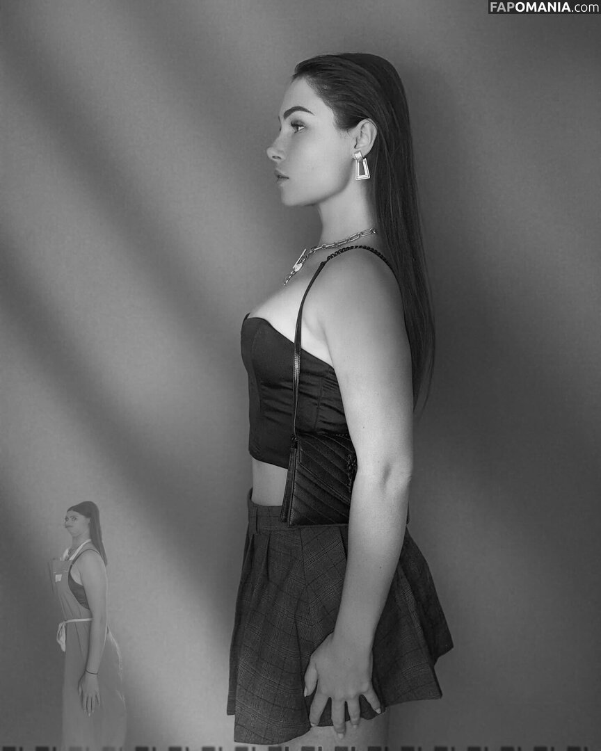 Tslanaxoxo / Yourlanatgirl / Yourlittlelana Nu OnlyFans  Foto vazada #41