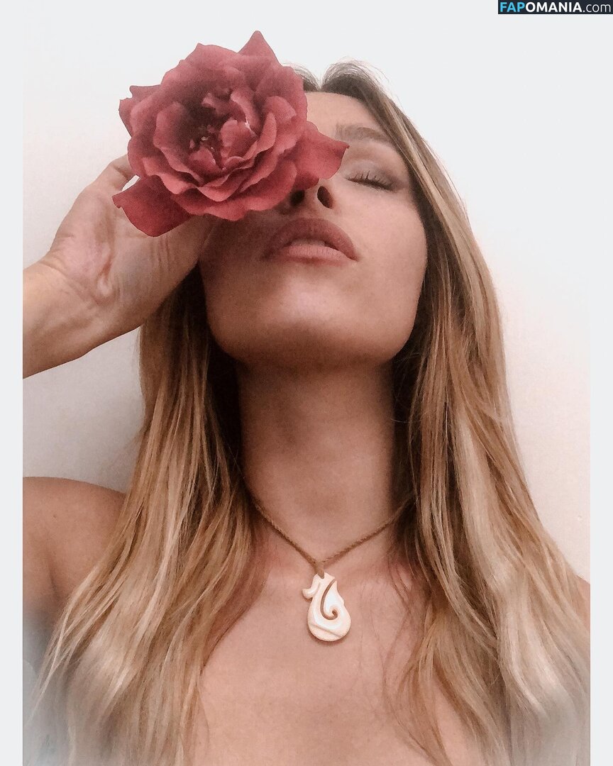 Tslanaxoxo / Yourlanatgirl / Yourlittlelana Nu OnlyFans  Foto vazada #76