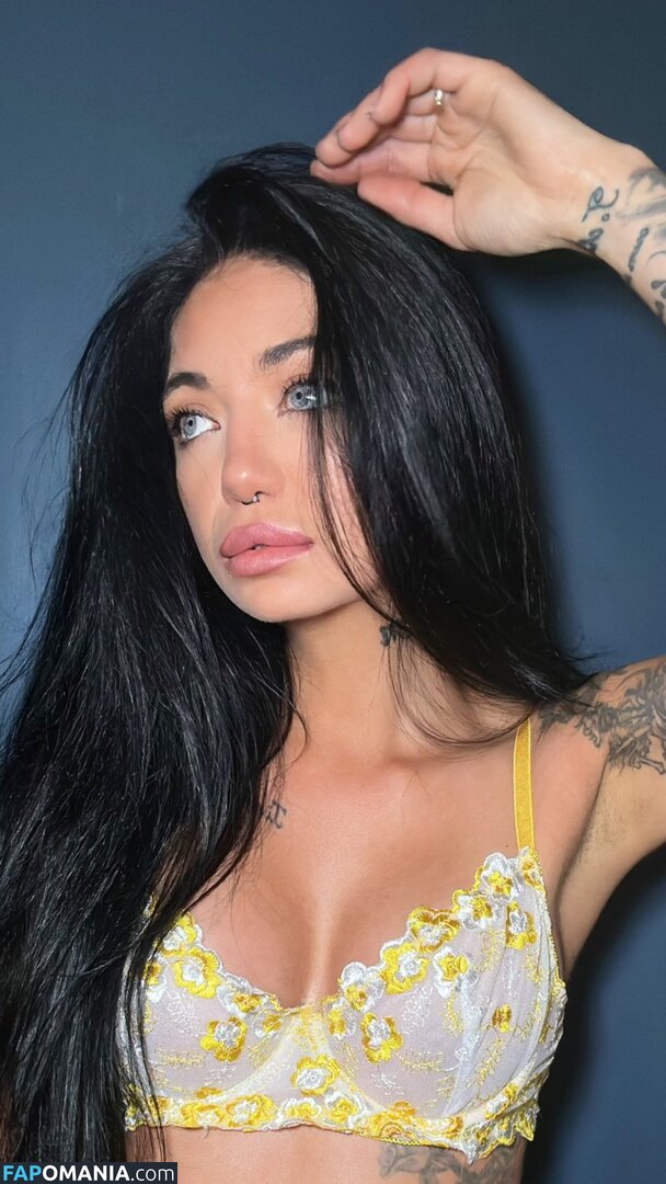 Twisted Gem / twisted.gem Nu OnlyFans  Foto vazada #1