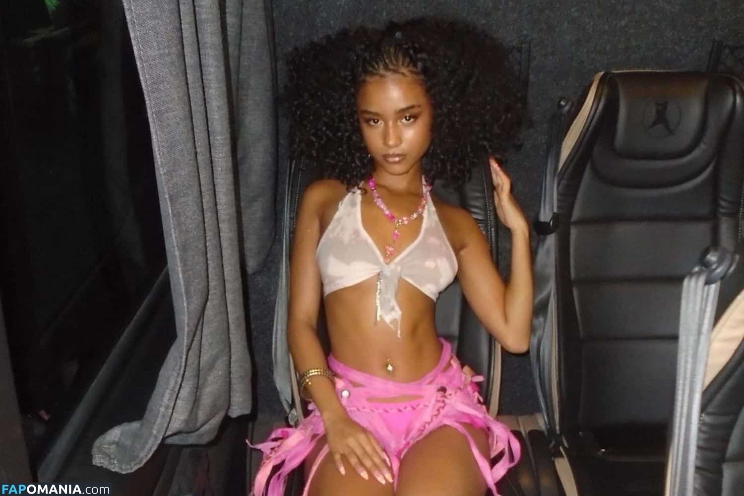 Tyla Laura Seethal / https: / tyla Nu OnlyFans  Foto vazada #15