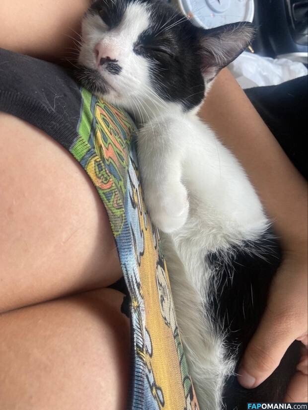 Uculdcme / uculdcme_ Nu OnlyFans  Foto vazada #1