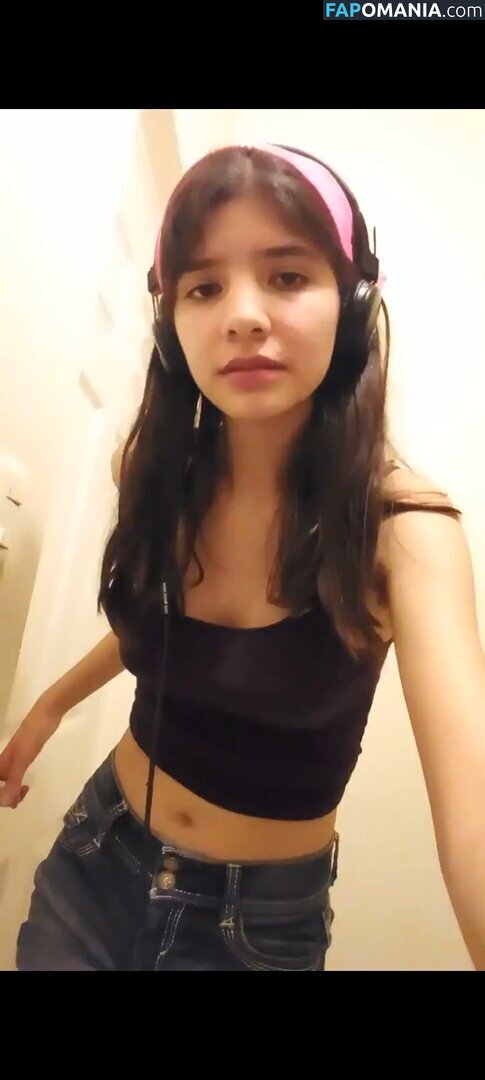 ValeCast0705 / Valeria Castañeda Nu OnlyFans  Foto vazada #2