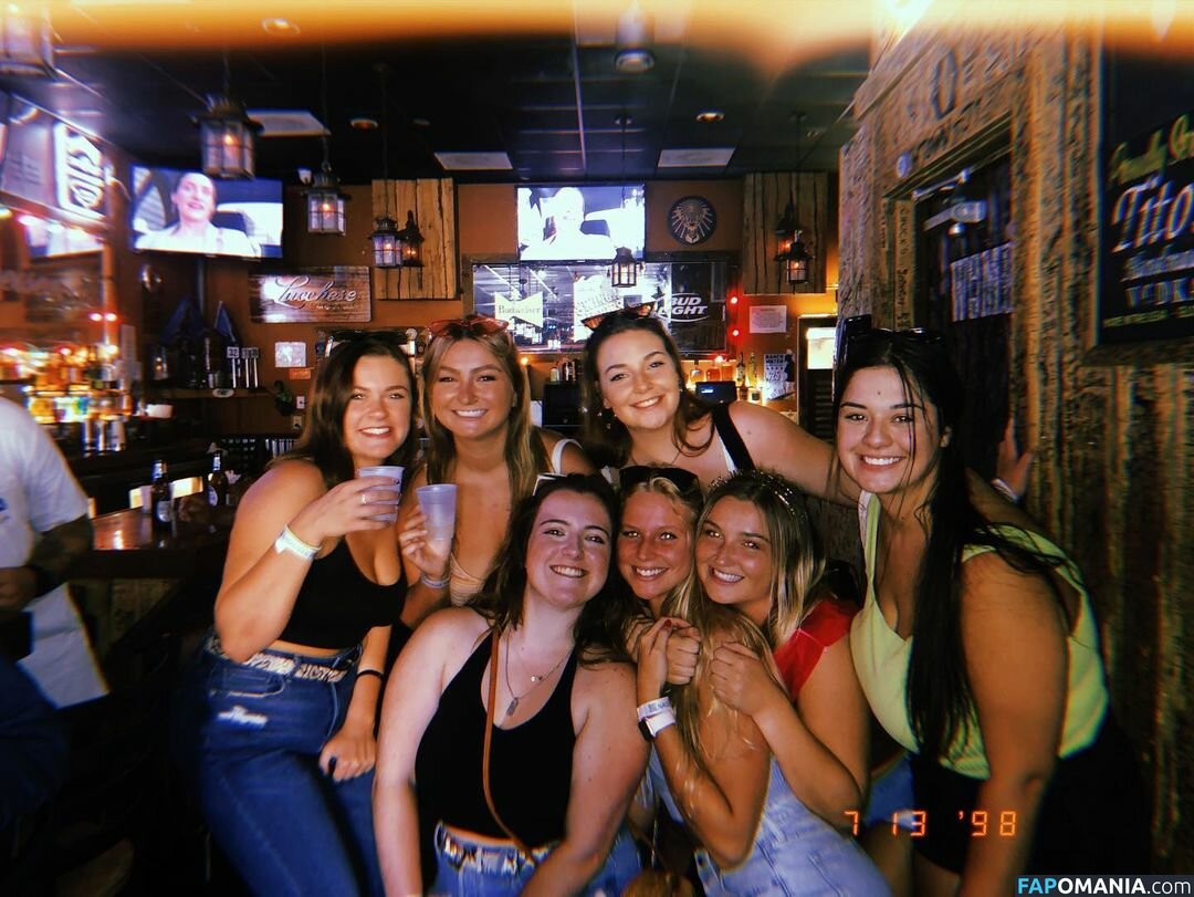 Valerie / valerie.c_ / valerieq01 Nu OnlyFans  Foto vazada #27