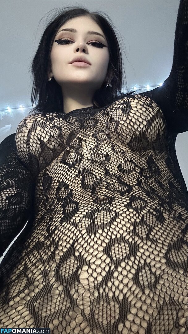 vampkira / vampkira_art Nu OnlyFans  Foto vazada #3