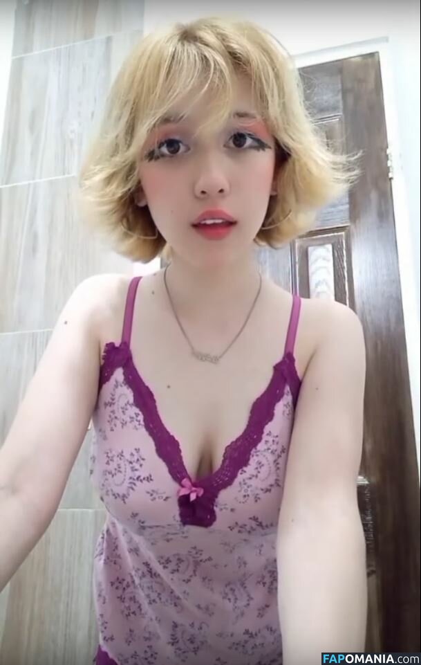 kusuoveki / kusuovk / vekikusuo / vekita / vekitk Nu OnlyFans  Foto vazada #1