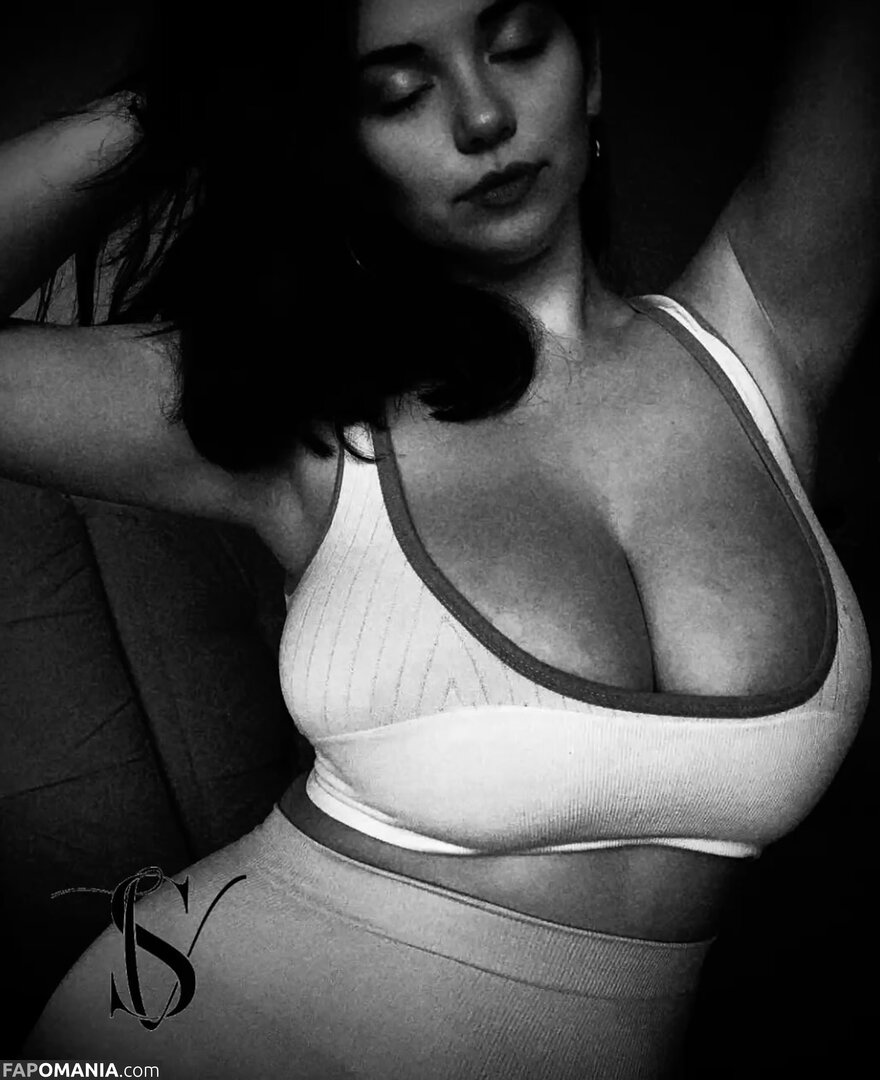 Sarah Venus / Venus Sarah / sarahvenusofficial / thecosmic_sarah Nu OnlyFans  Foto vazada #2