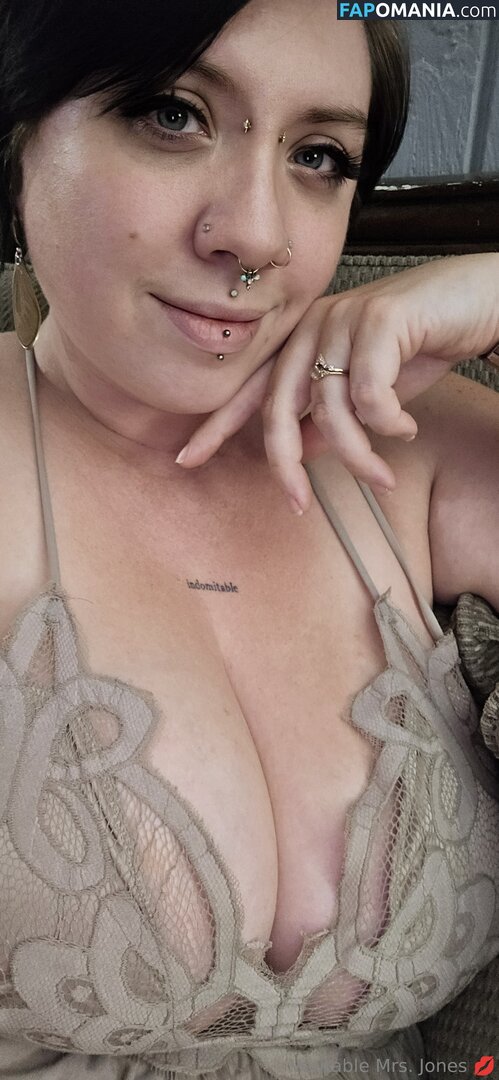veritable_mrs_jones / veritable_mrs_jones_free Nu OnlyFans  Foto vazada #1