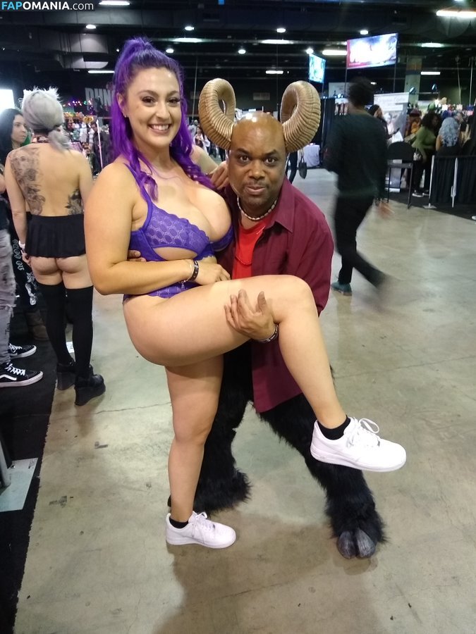 Veronica Avluv / theonlyveronicaavluvxx / veronicaavluv Nu OnlyFans  Foto vazada #190