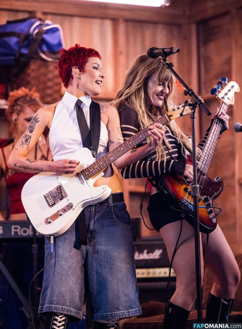 Maneskin bassist / Victoria De Angelis / vicdeangelis Nu OnlyFans  Foto vazada #1075