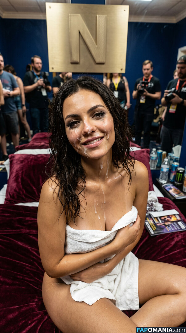 Victoria Justice / https: / victoriajustice Nu OnlyFans  Foto vazada #92