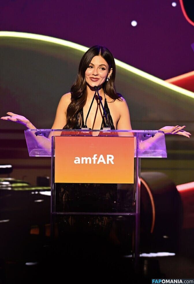Victoria Justice / https: / victoriajustice Nu OnlyFans  Foto vazada #111