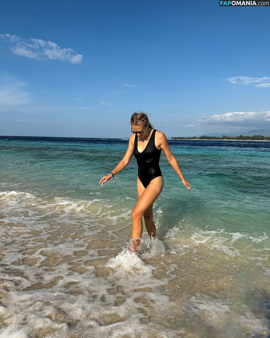 Viktoriia Tkachuk / https: / viktoriiatkachuk_ / viktorytkachuk Nu OnlyFans  Foto vazada #6