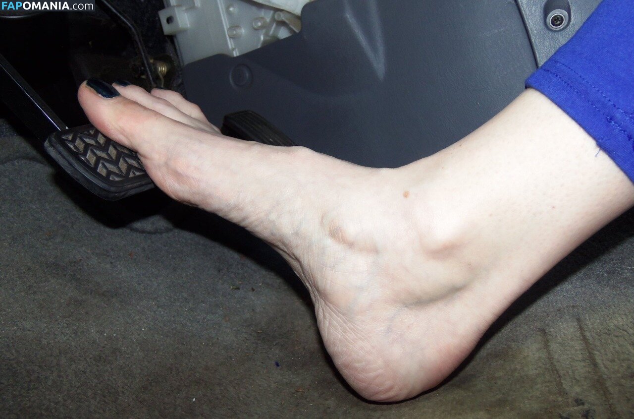 Violet's Toes (Violet's Perfect Feet Nu OnlyFans  Foto vazada #1