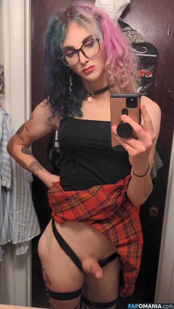 Violet Valentine / slutpilled / thot_piece / violetvalentine_official Nu OnlyFans  Foto vazada #1
