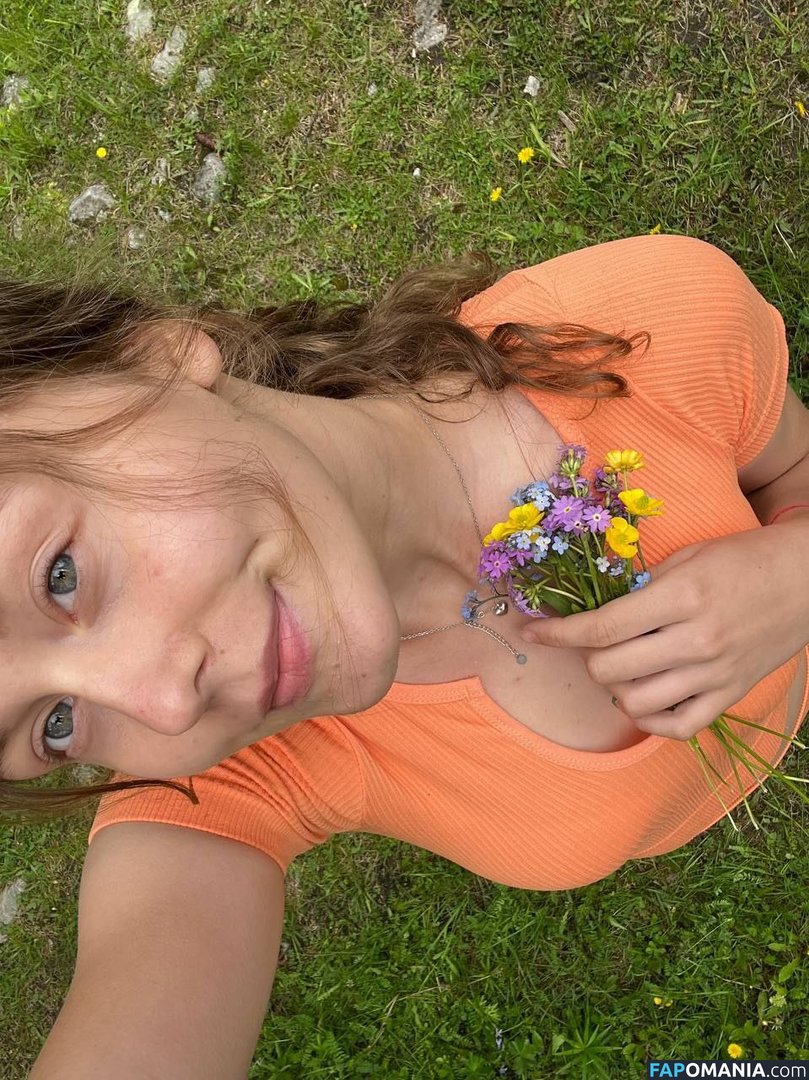 _vitaniemi01 / bloom.xvi / nayane_vitali01 / vitaniemi Nu OnlyFans  Foto vazada #18