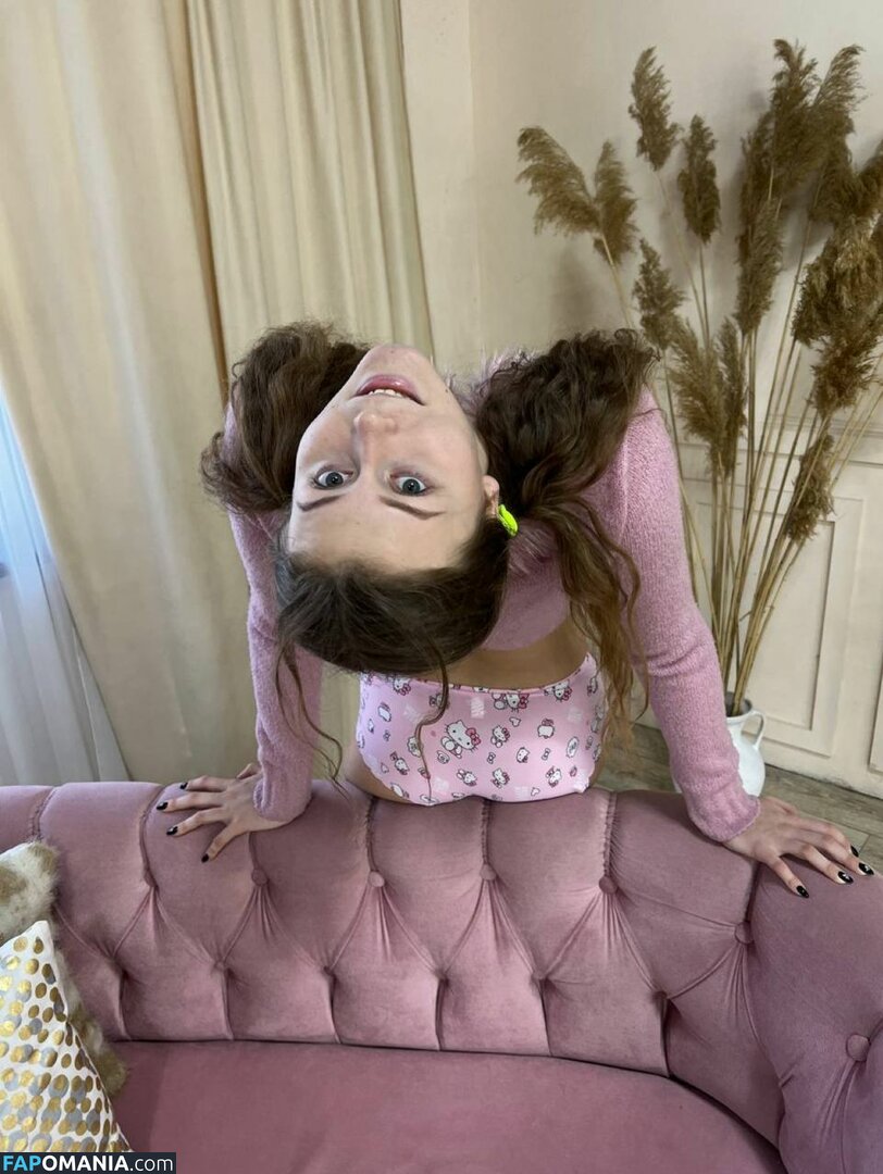 _vitaniemi01 / bloom.xvi / nayane_vitali01 / vitaniemi Nu OnlyFans  Foto vazada #453