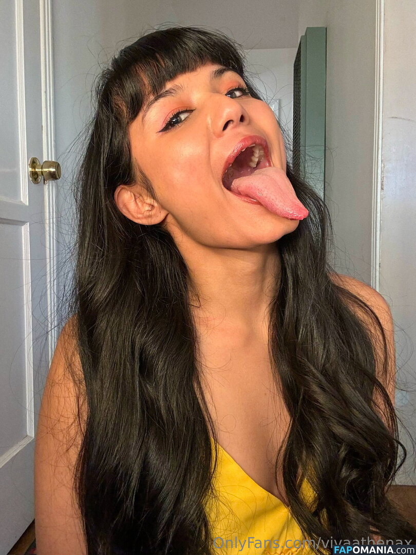 followvivaathena / vivaathenax Nu OnlyFans  Foto vazada #3
