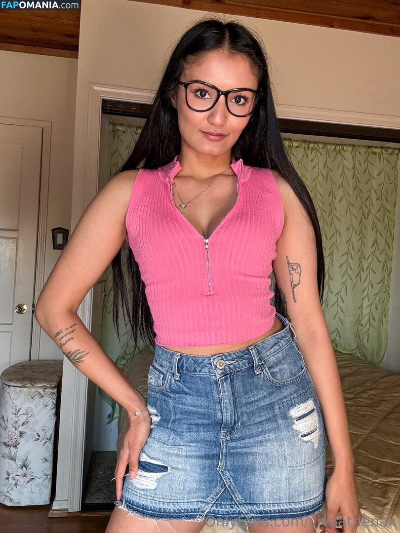 followvivaathena / vivaathenax Nu OnlyFans  Foto vazada #8