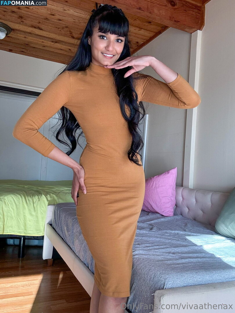 followvivaathena / vivaathenax Nu OnlyFans  Foto vazada #15