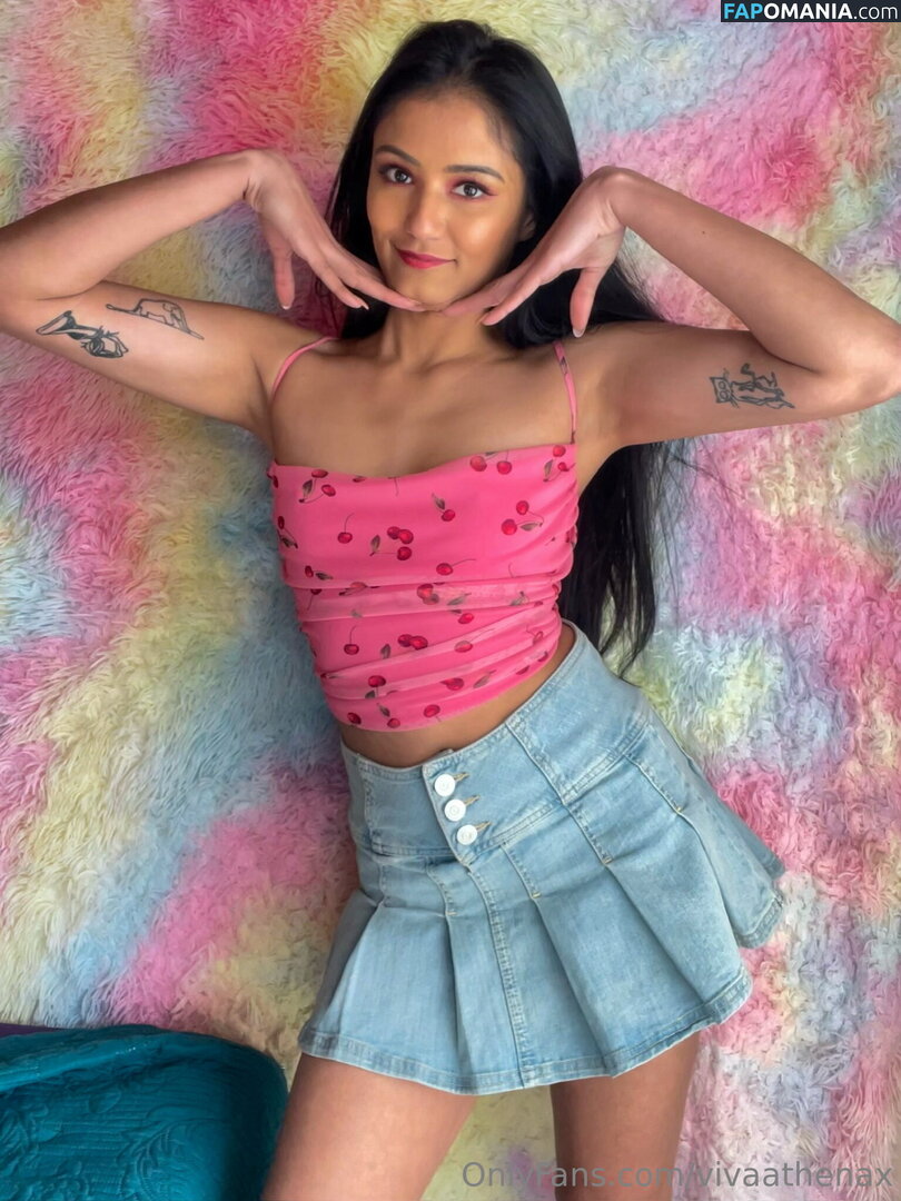 followvivaathena / vivaathenax Nu OnlyFans  Foto vazada #20