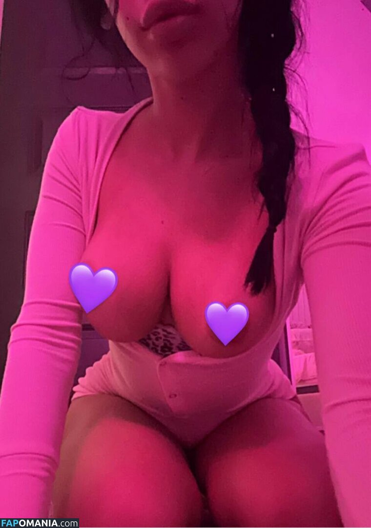 Vivianemilyy / Yourfavvv14 Nu OnlyFans  Foto vazada #7