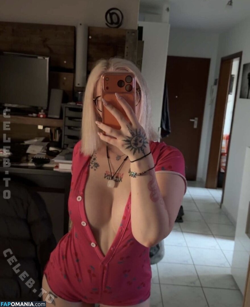 vivian_wydt / vivianwoywodt Nu OnlyFans  Foto vazada #1