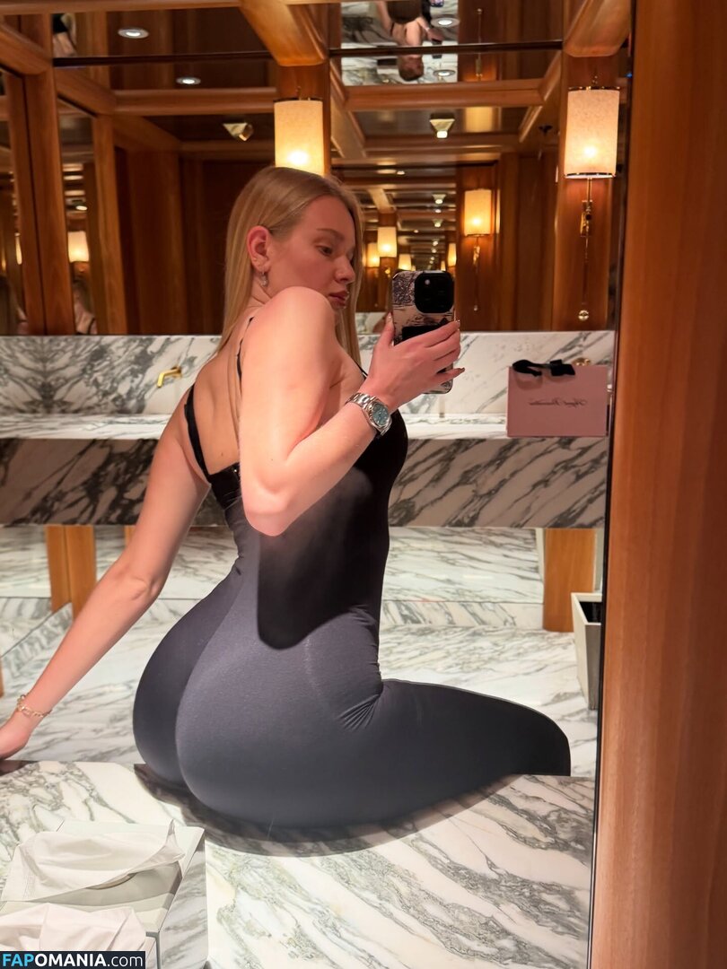 Vlada Dobryak / Vladababy / Vladaelfie Nu OnlyFans  Foto vazada #332