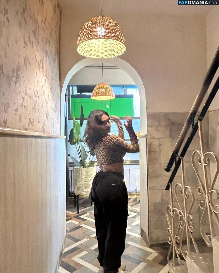 vr / vrindardddd_ Nu OnlyFans  Foto vazada #6
