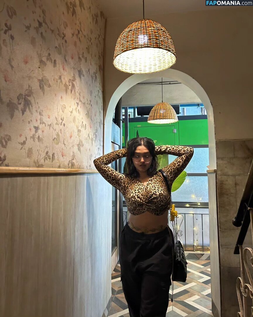 vr / vrindardddd_ Nu OnlyFans  Foto vazada #8