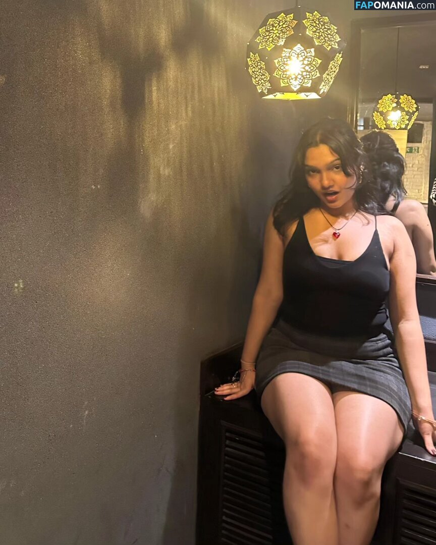vr / vrindardddd_ Nu OnlyFans  Foto vazada #13