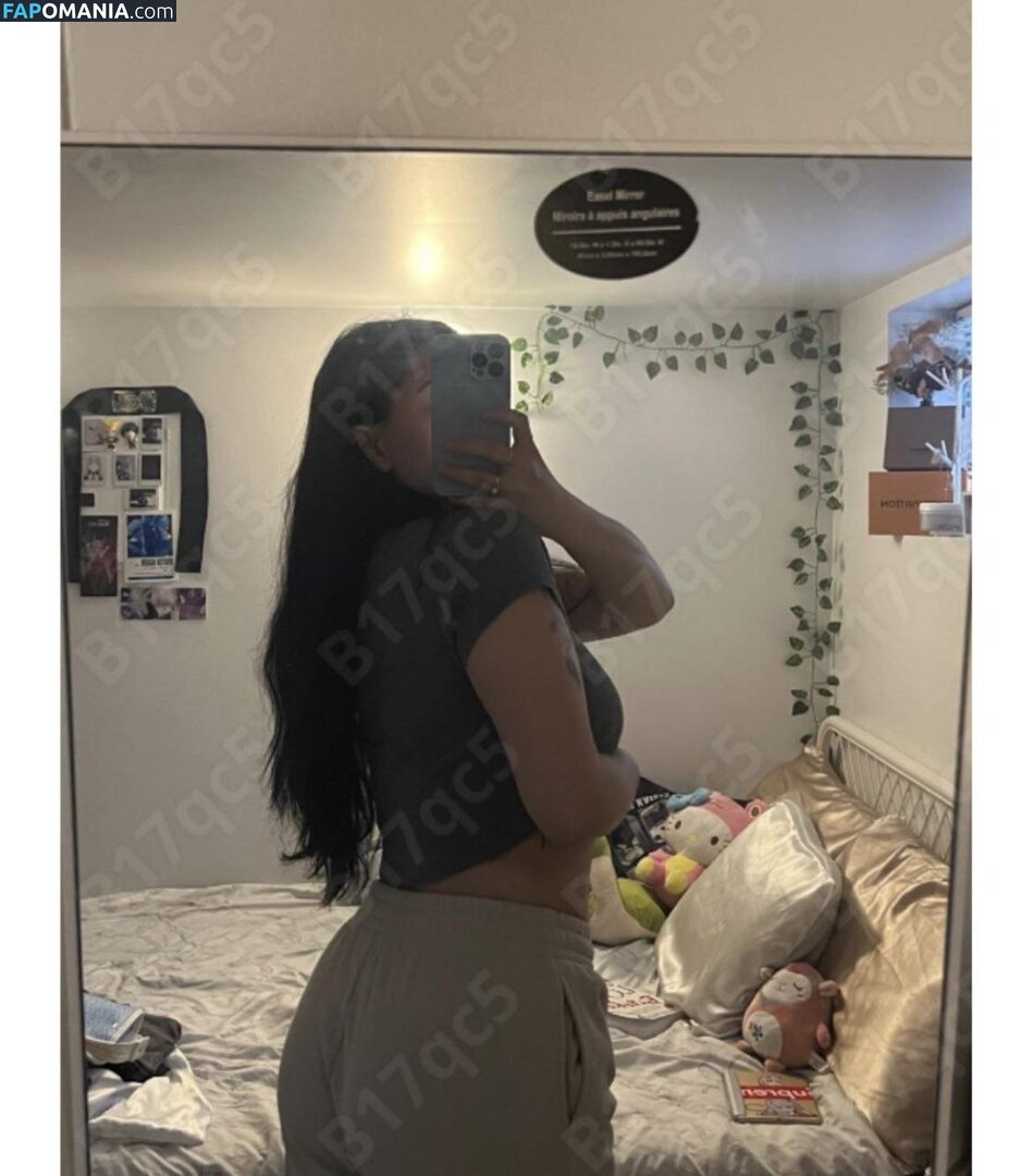 Vrosess / redcoveredroses / vrosess_ Nu OnlyFans  Foto vazada #9