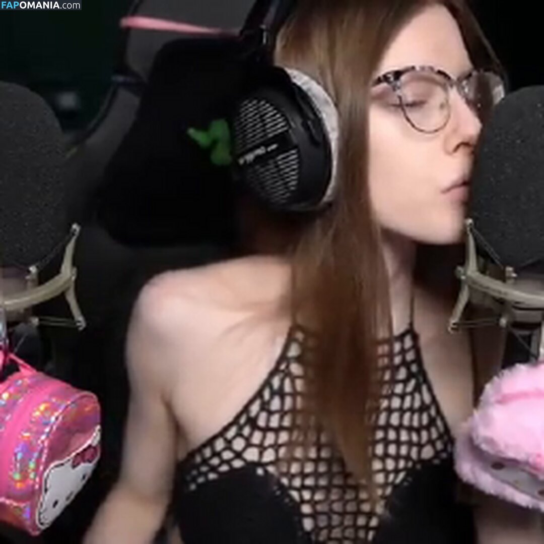 Vulture Vautour ASMR / vulture_vee Nu OnlyFans  Foto vazada #1