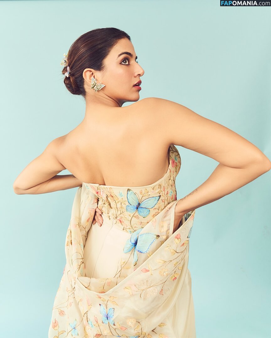 Wamiqa Gabbi / wamiqagabbi Nu OnlyFans  Foto vazada #3