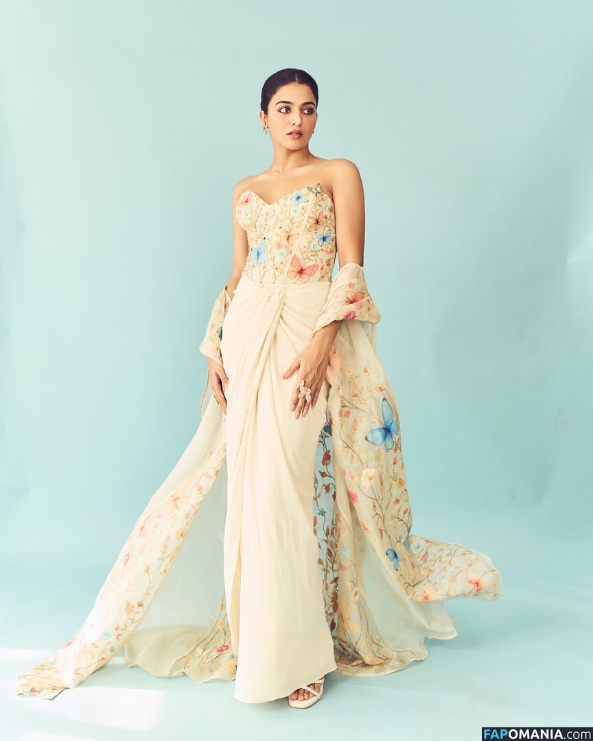 Wamiqa Gabbi / wamiqagabbi Nu OnlyFans  Foto vazada #5